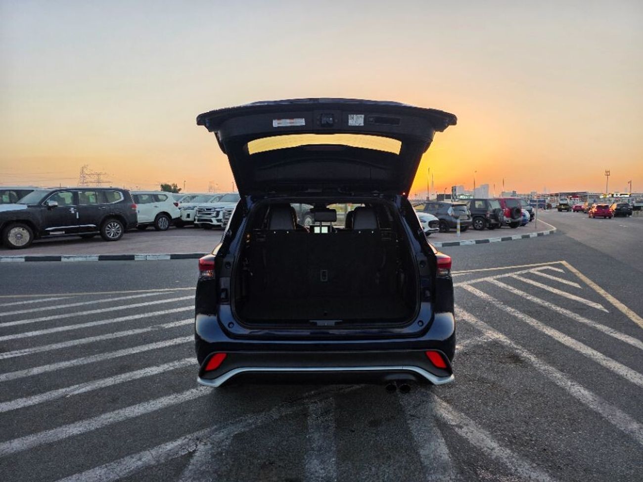 Toyota Highlander 2024 Model XSE Edition 2.4cc Sunroof and 7 seater