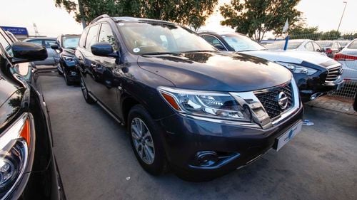 Nissan Pathfinder S