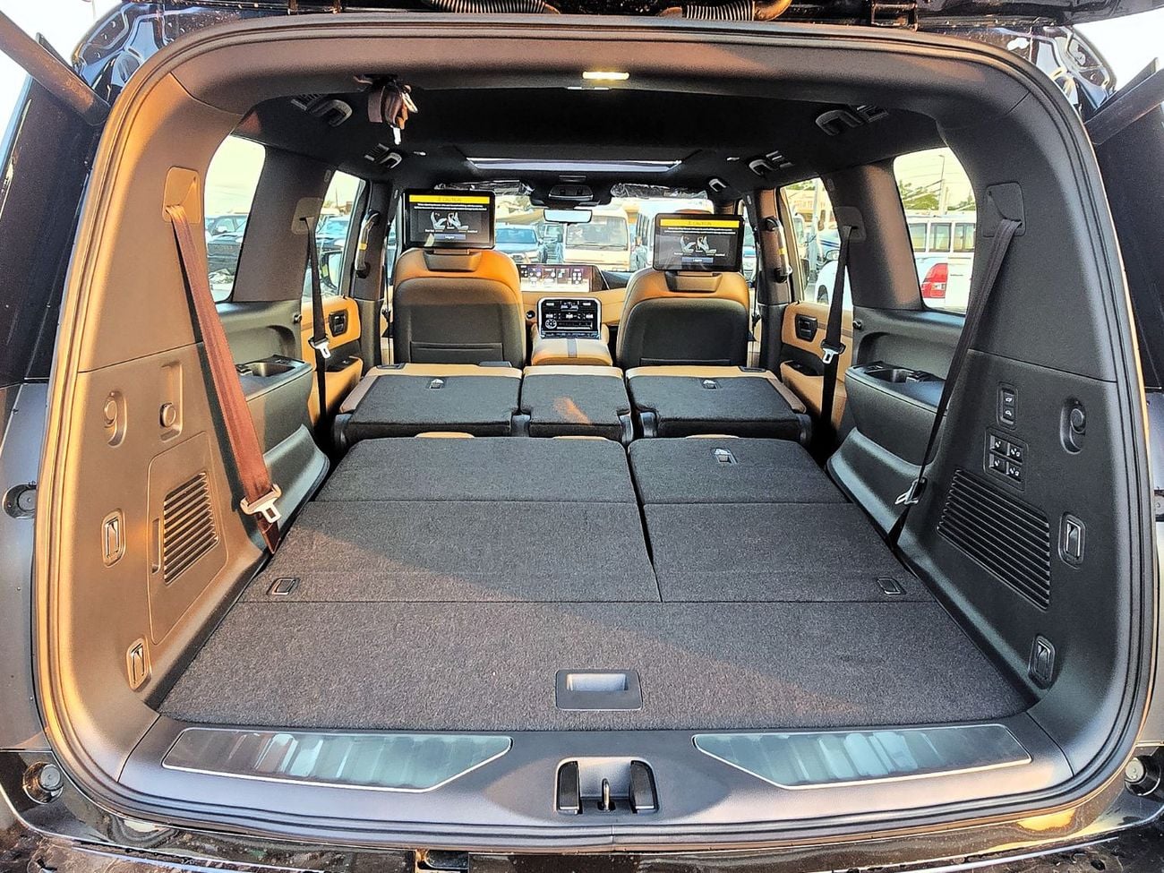 نيسان باترول Nissan Patrol LE Platinum City 3.5l Twin turbo petrol A/T 4WD SUV Black Color Inside Tan GCC 2026 Mo