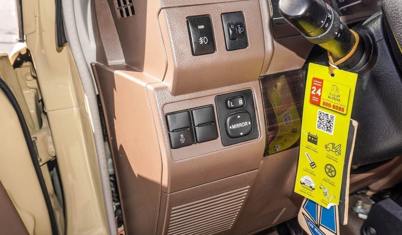 تويوتا لاند كروزر بيك آب 4.5L V8 Diesel M/T. Single Cabin