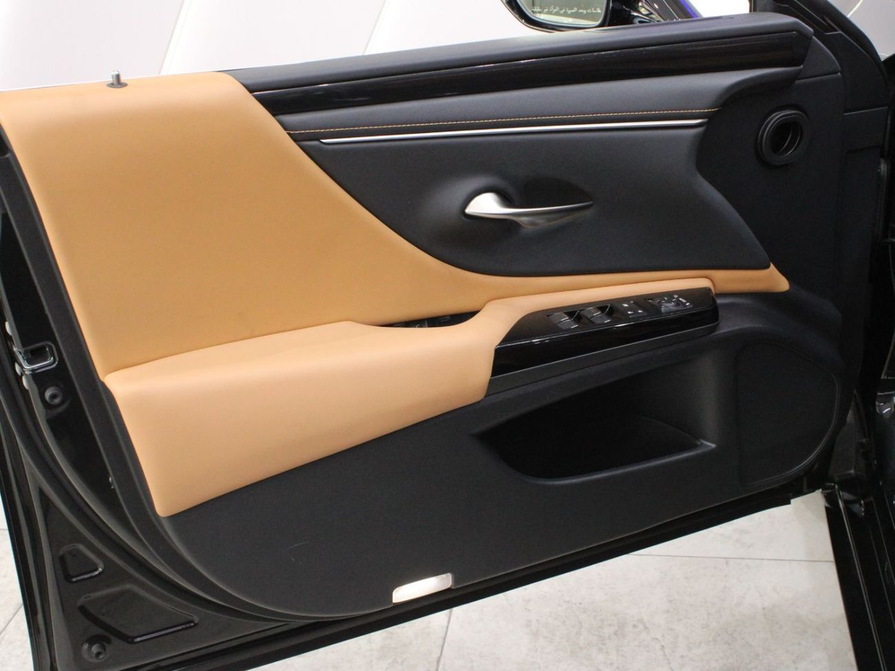 لكزس ES300h AlFuttaim warranty