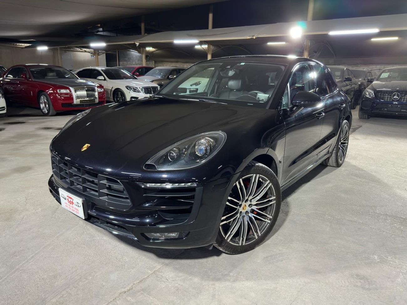 Porsche Macan GTS 3.0L (360 HP)  2017 | SPORTS CHRONO PACKAGE | SPORTS EXHAUST SYSTEM | 21-INCH ALLOY RIMS