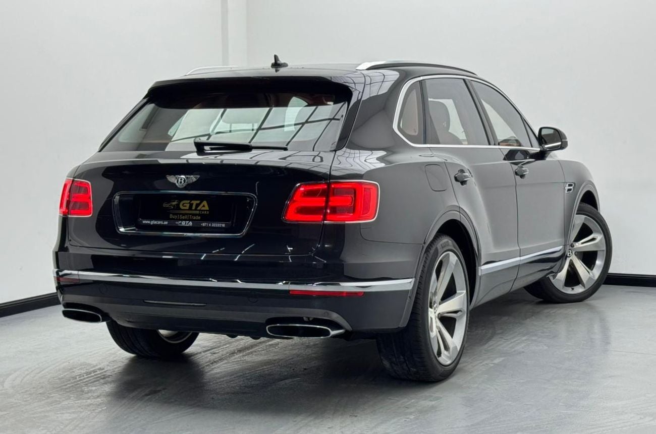 بنتلي بينتايجا 2017 Bentley Bentayga, Full Service History, Feb 2028 GTA Service Pack, Excellent Condition, GCC