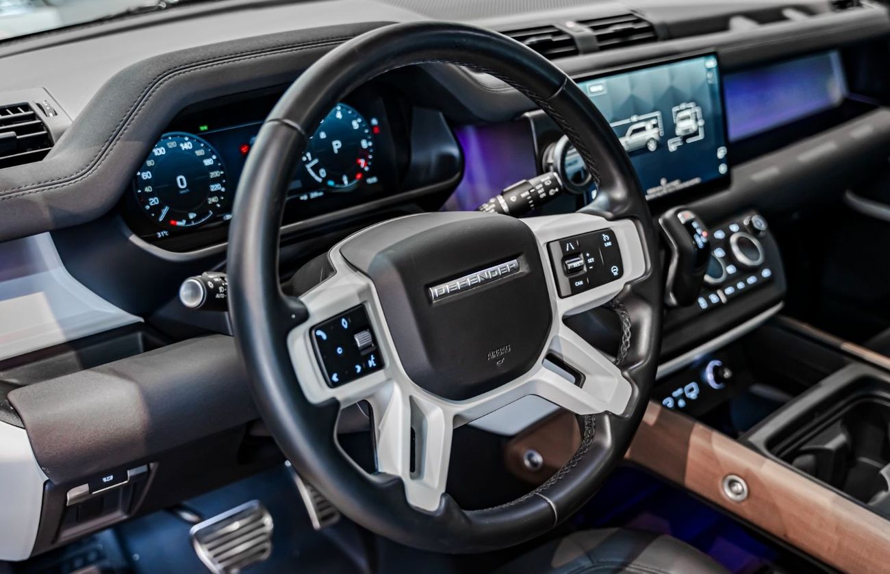 Land Rover Defender 2023 Land Rover Defender 110 P300 SE, 2028 Land Rover Warranty + Service Contract, Low KMs, GCC