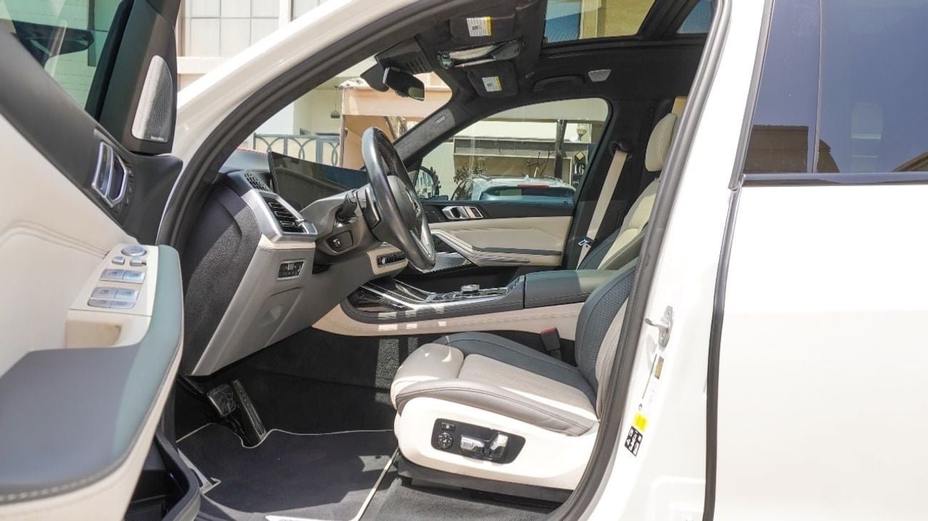 BMW X7 xDriveM60i (6 Seats)
