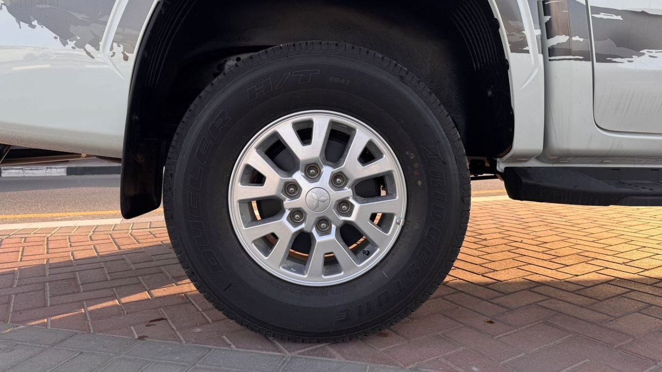 ميتسوبيشي L200 Double Cabin  2.4L 4X4  AT 6 Speed