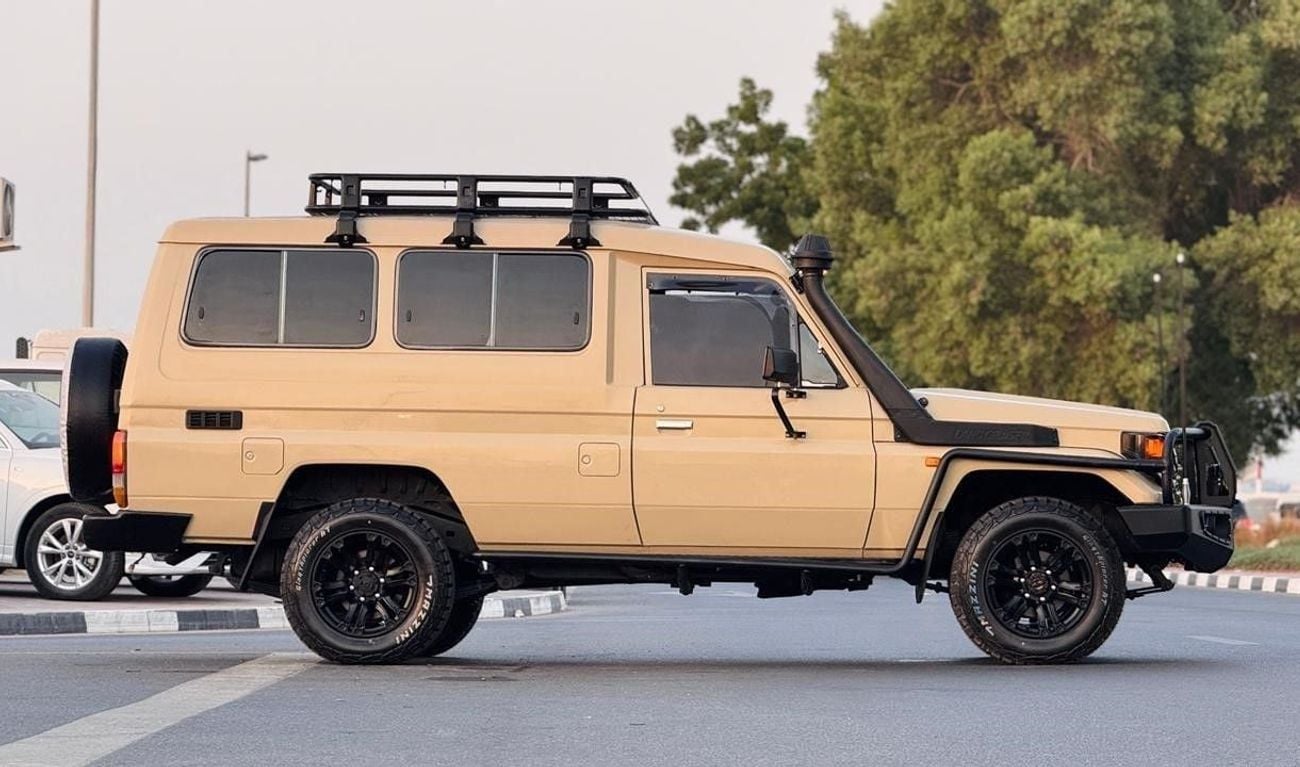 Toyota Land Cruiser GOOD CONDITION | MANUAL TRANSMISSION | 10-SEATER | 4.2L DIESEL ENGINE | 4WD