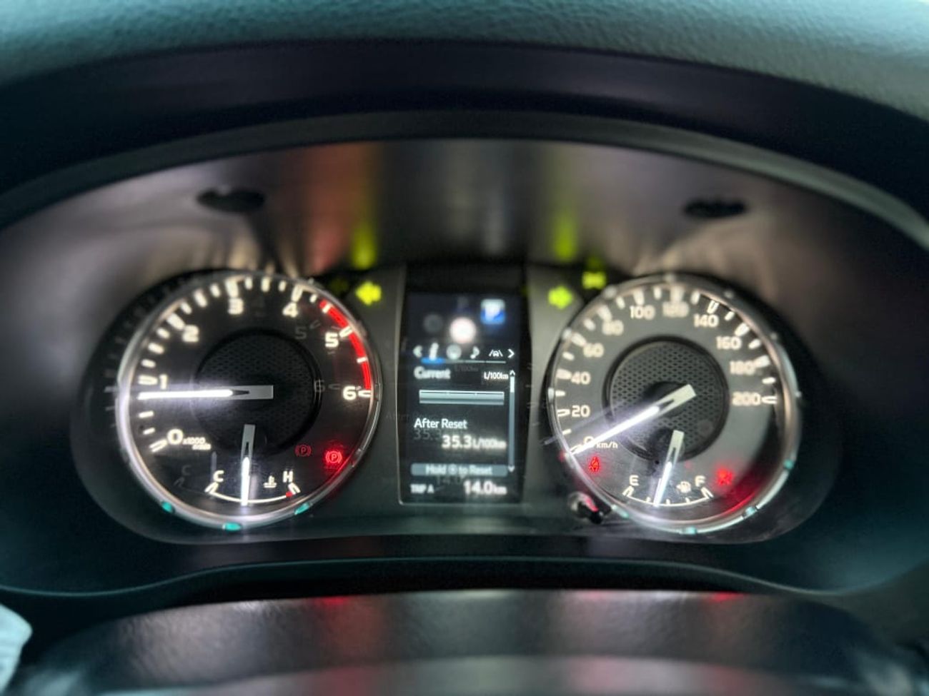 Toyota Hilux Toyota Hilux RHD diesel double cabin automatic gear black colour automatic gear Australian specs