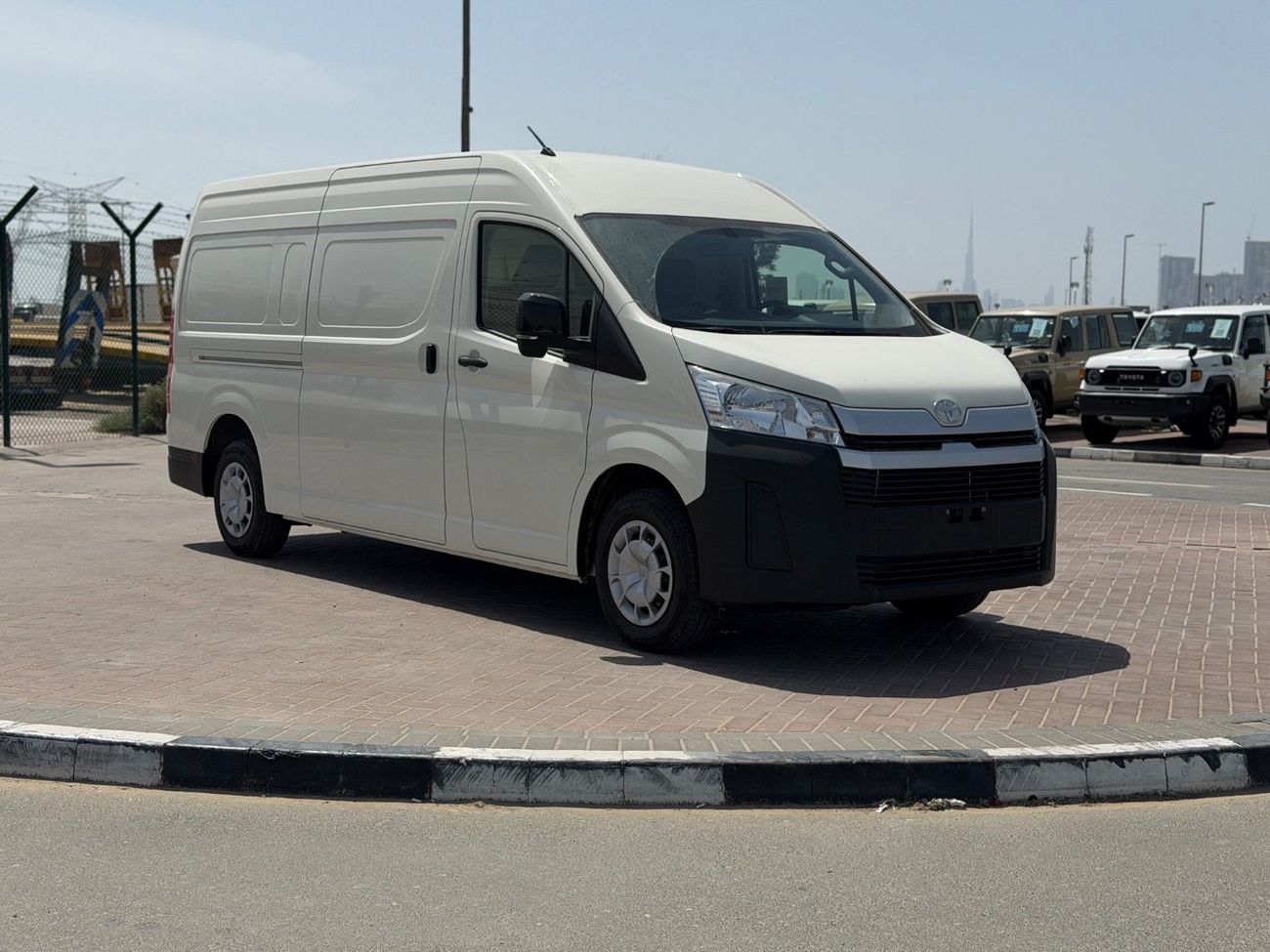 تويوتا هاياس Toyota Haice 3.5L Cargo manual 2026