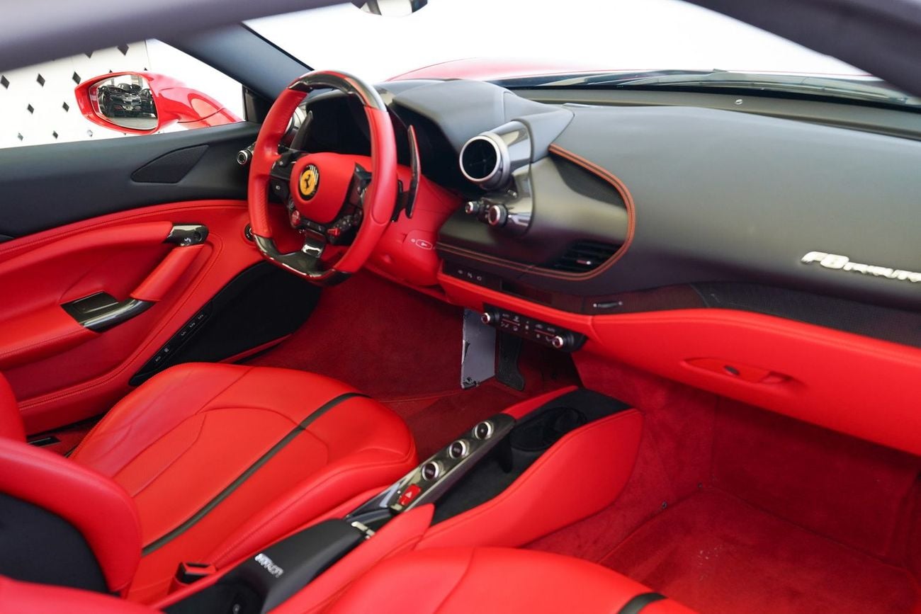 فيراري F8 تريبوتو 3.9T V8