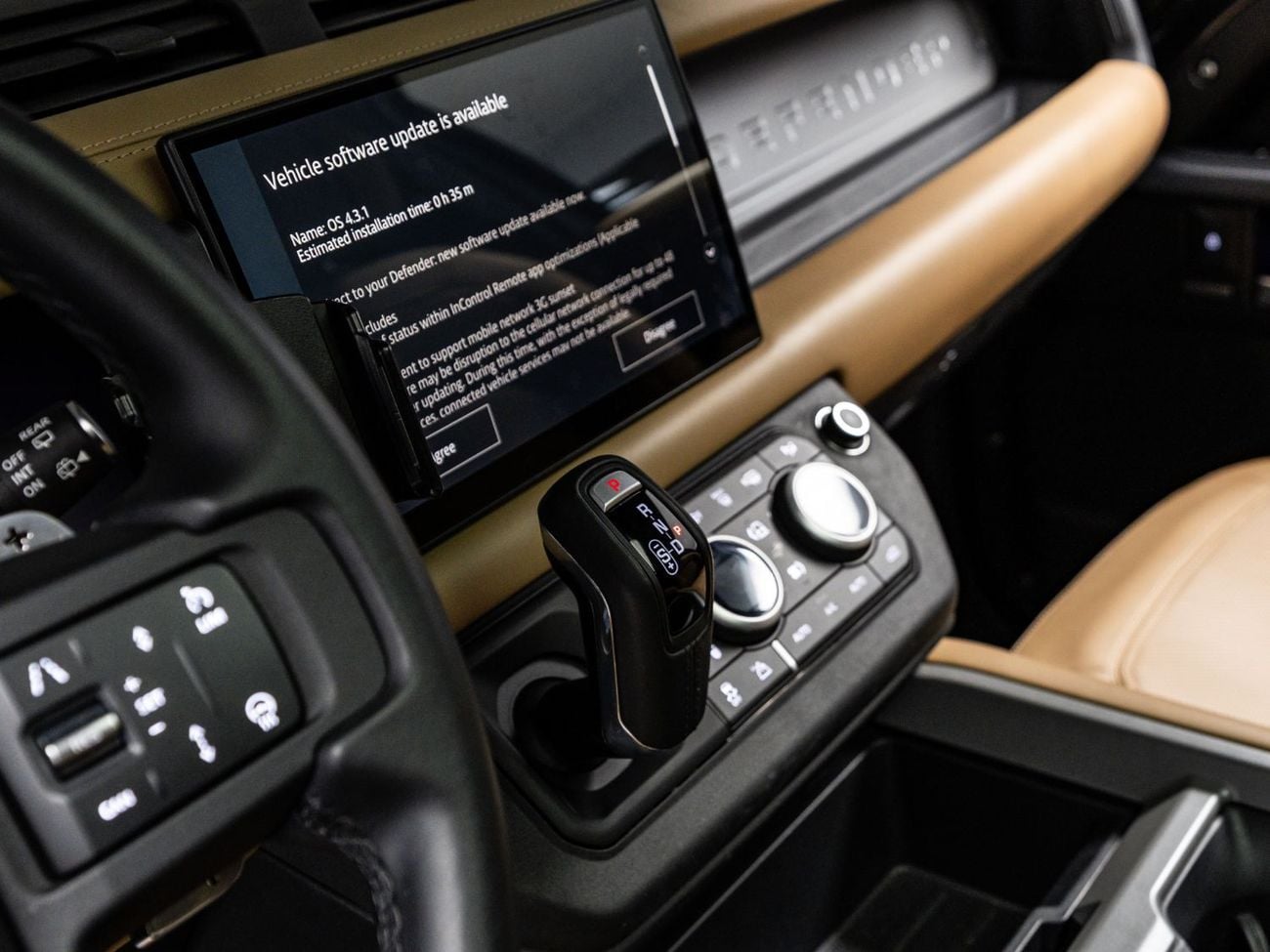 لاند روفر ديفندر 2025 Land Rover Defender 110 V8, 5.0 SC V8, AWD, 518 bhp, 8 Speed Automatic