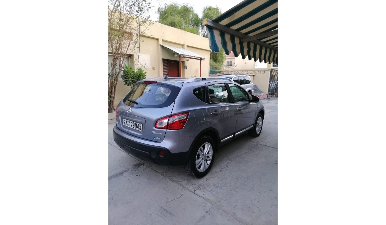 Nissan Qashqai 2012 in PERFECT Condition. LOOKING FOR URGENT BUYER. NEGOTIABLE