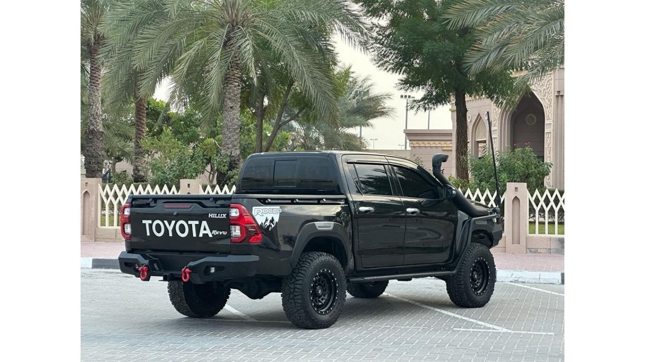 Toyota Hilux MODIFIED TO 2023 MODEL | PREMIUM BODY KIT INSTALLED | FRONT AND REAR BUMPER GUARD