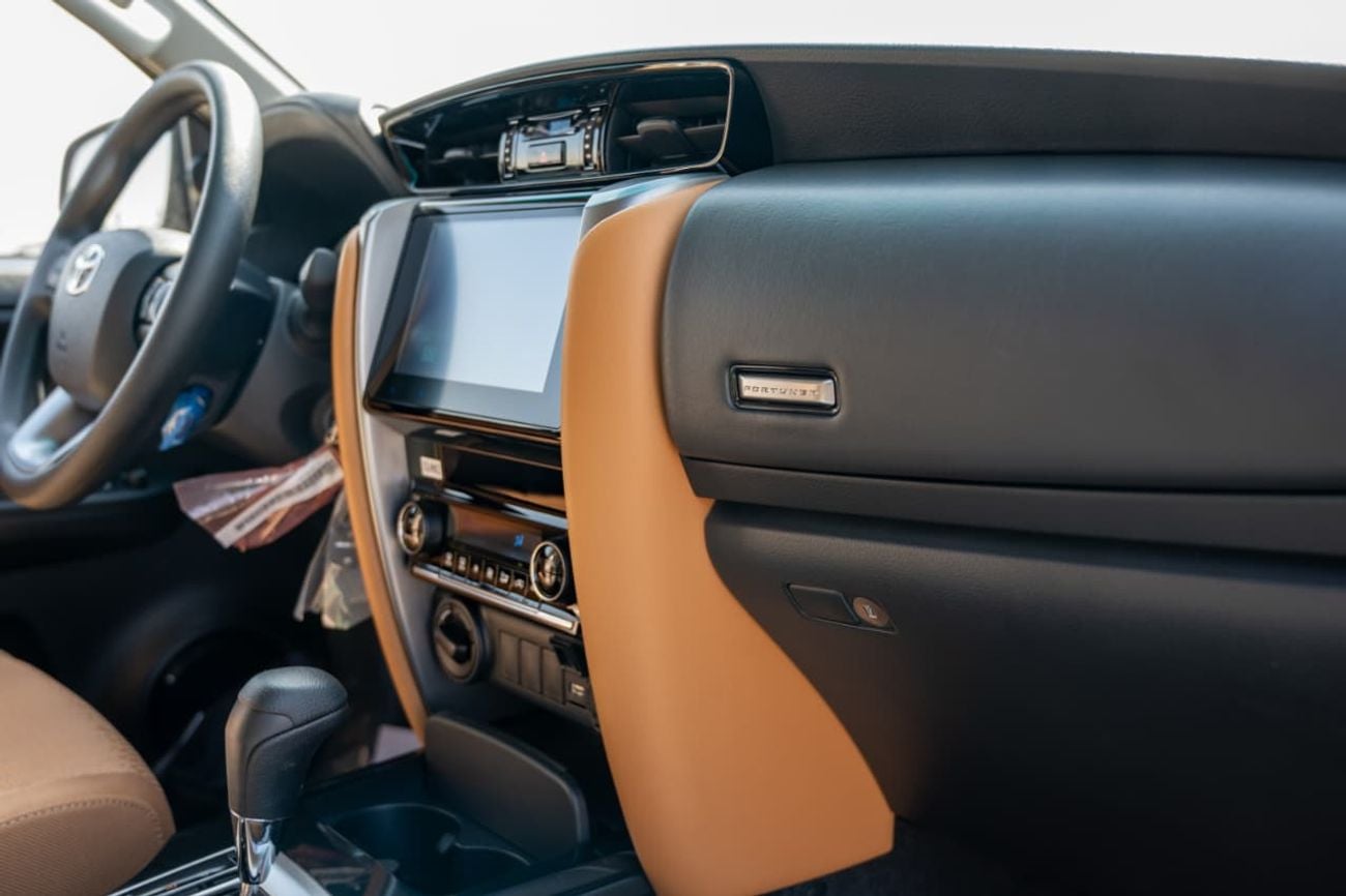 تويوتا فورتونر 2.7L Petrol | 4 Cylinder | Automatic