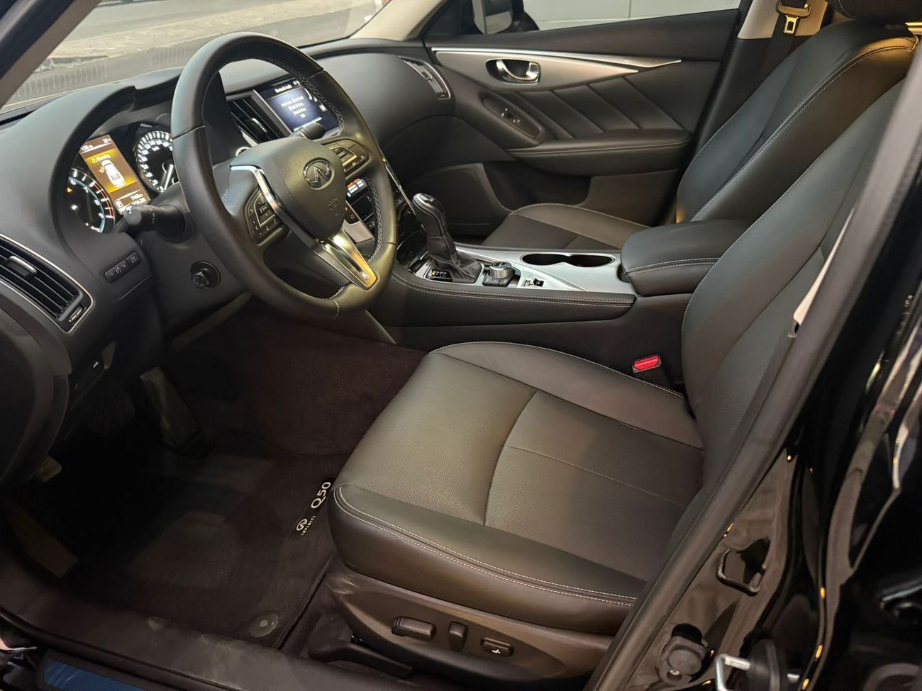 إنفينيتي Q50 Luxe 3.0L