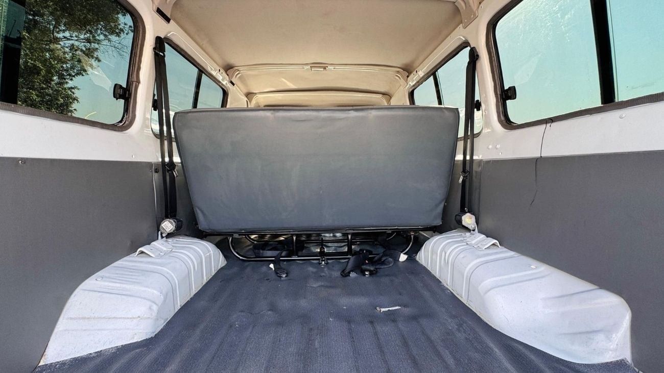 Toyota Land Cruiser 70 GOOD CONDITION | BULL BAR WITH LED LIGHTS | RHD | 1998 | 4.2L DIESEL ENGINE | MANUAL TRANSMISSION |