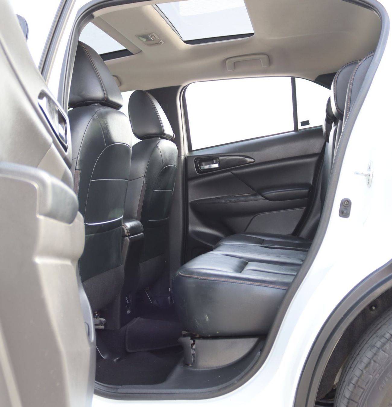 Mitsubishi Eclipse Cross GLS Highline 1.5L FWD 2019 MITSUBISHI ECLIPSE CROSS GCC model in excellent condition, accident-free,