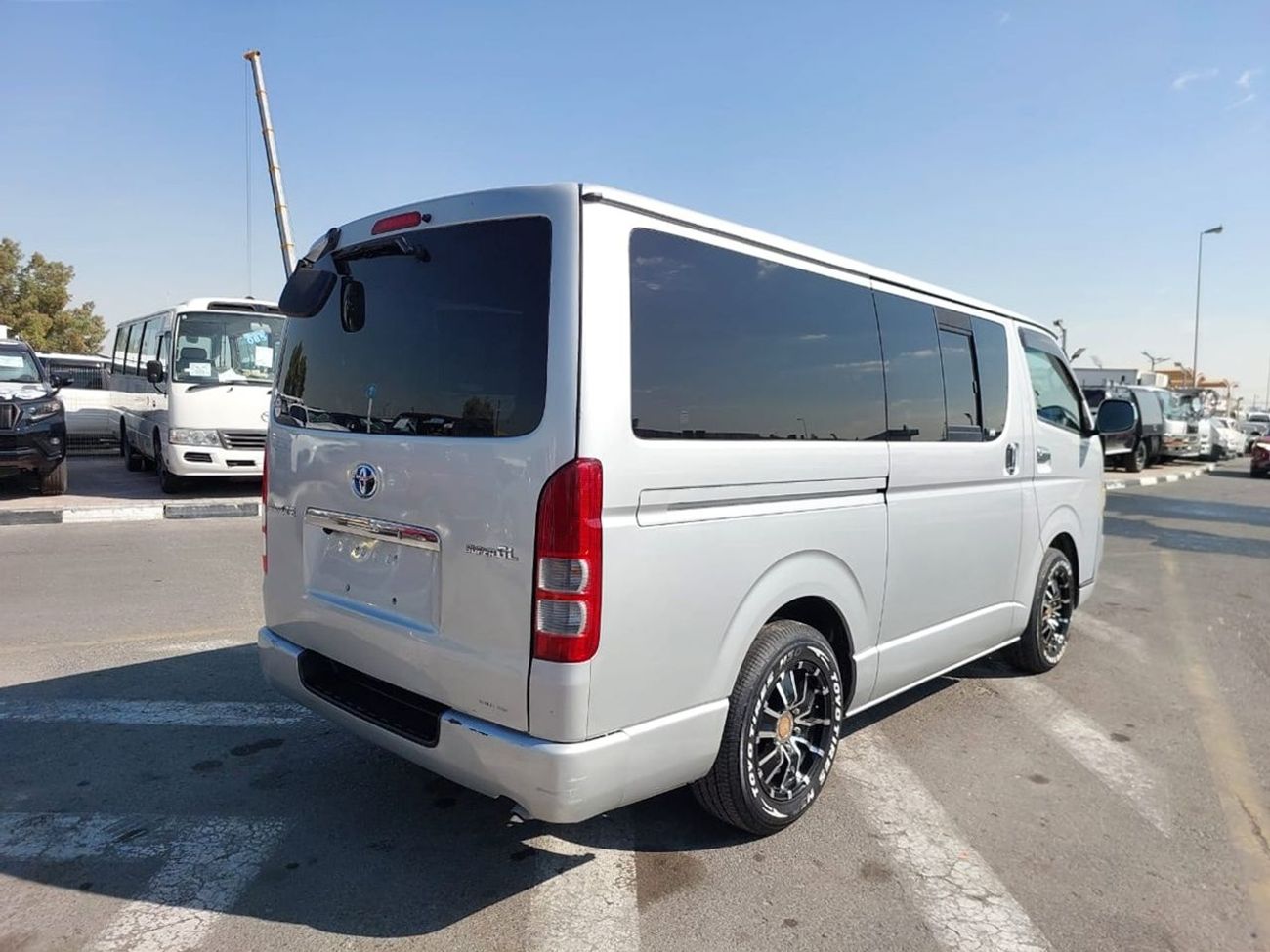 Toyota Hiace TOYOTA HIACE VAN RHD 2008 MODEL 3.0 L DIESEL AUTOMATIC(PM22759)