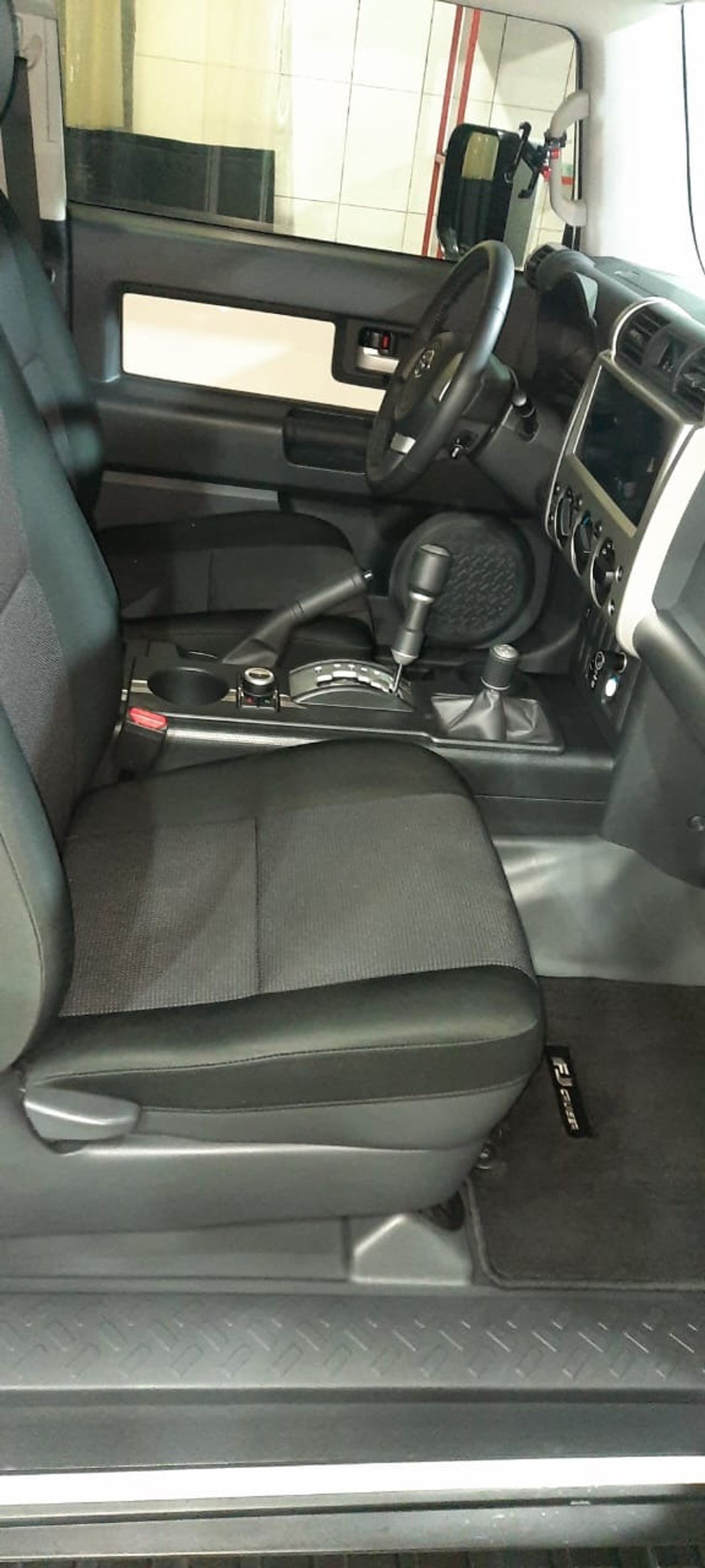 تويوتا إف جي كروزر GXR 4.0L A/T