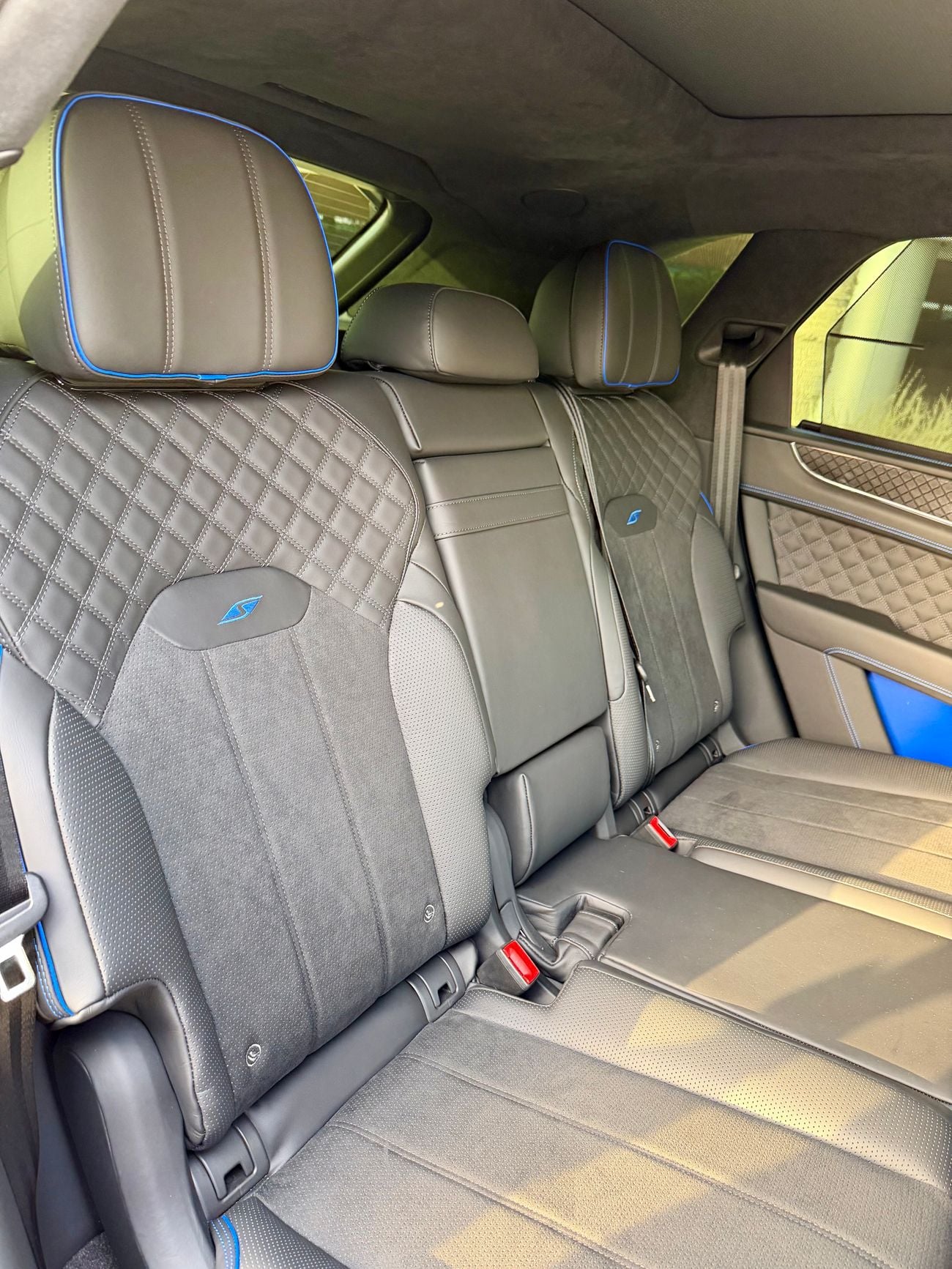 Bentley Bentayga | FULL BLACK EDITION | BENTLEY DUBAI WARRANTY