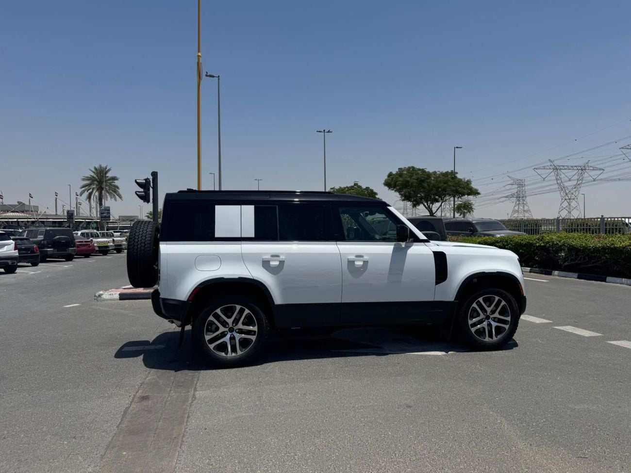 Land Rover Defender 2026 LAND ROVER DEFENDER P300