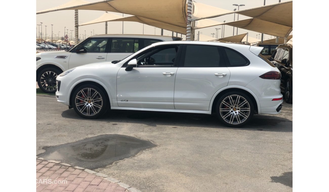 Porsche Cayenne GTS