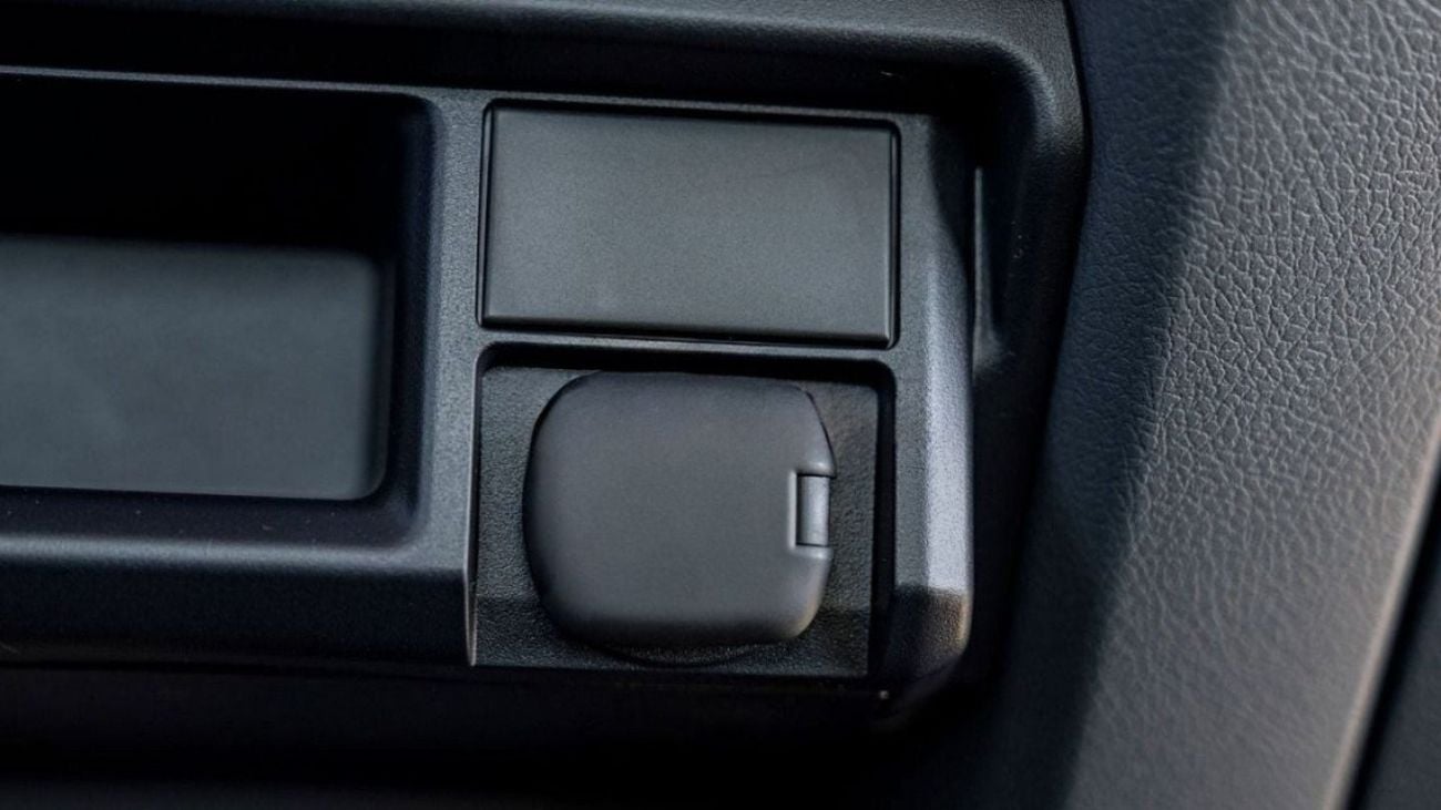 Toyota Land Cruiser Pick Up LAND CRUISER LC79 SC 4.2L V6 RHD 8 DIESEL 2024