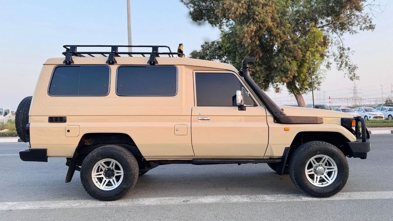 Toyota Land Cruiser 70 HARD TOP | RHD | 4.2L DIESEL ENGINE | MANUAL TRANSMISSION | AIR SNORKEL | PREMIUM BULL BAR INSTALLED