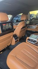 BMW 750Li Luxury 4.4L (443 HP)