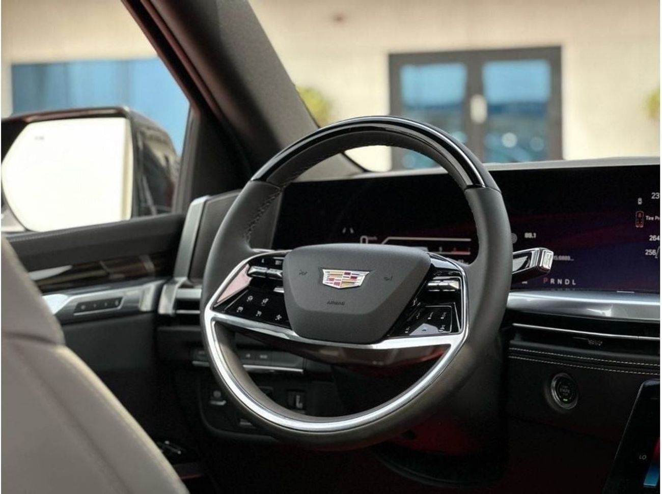 Cadillac Escalade Premium Luxury 6.2L AWD Cadillac Escalade Premium Luxury 2025 in Stock