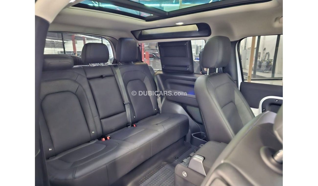 Land Rover Defender Defender 90/P300 /3 Years Warranty and Service 100,000KM