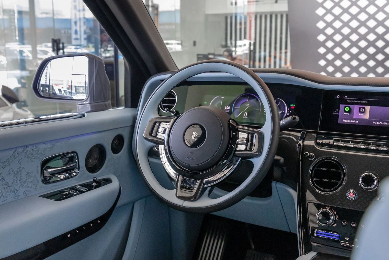 Rolls Royce Cullinan ROLLS-ROYCE CULLINAN | BLACK BADGE | EUROPEAN SPECS | FULL OPTION | BESPOKE SOUND SYSTEM | DEALER WA