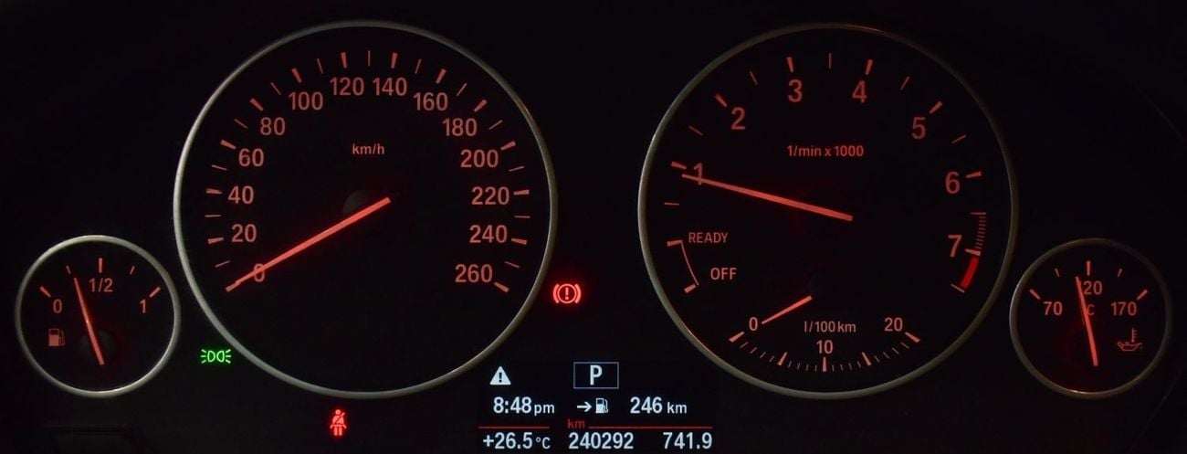 بي أم دبليو 318i EXCELLENT DEAL for our BMW 318i ( 2016 Model ) in Brown Color GCC Specs