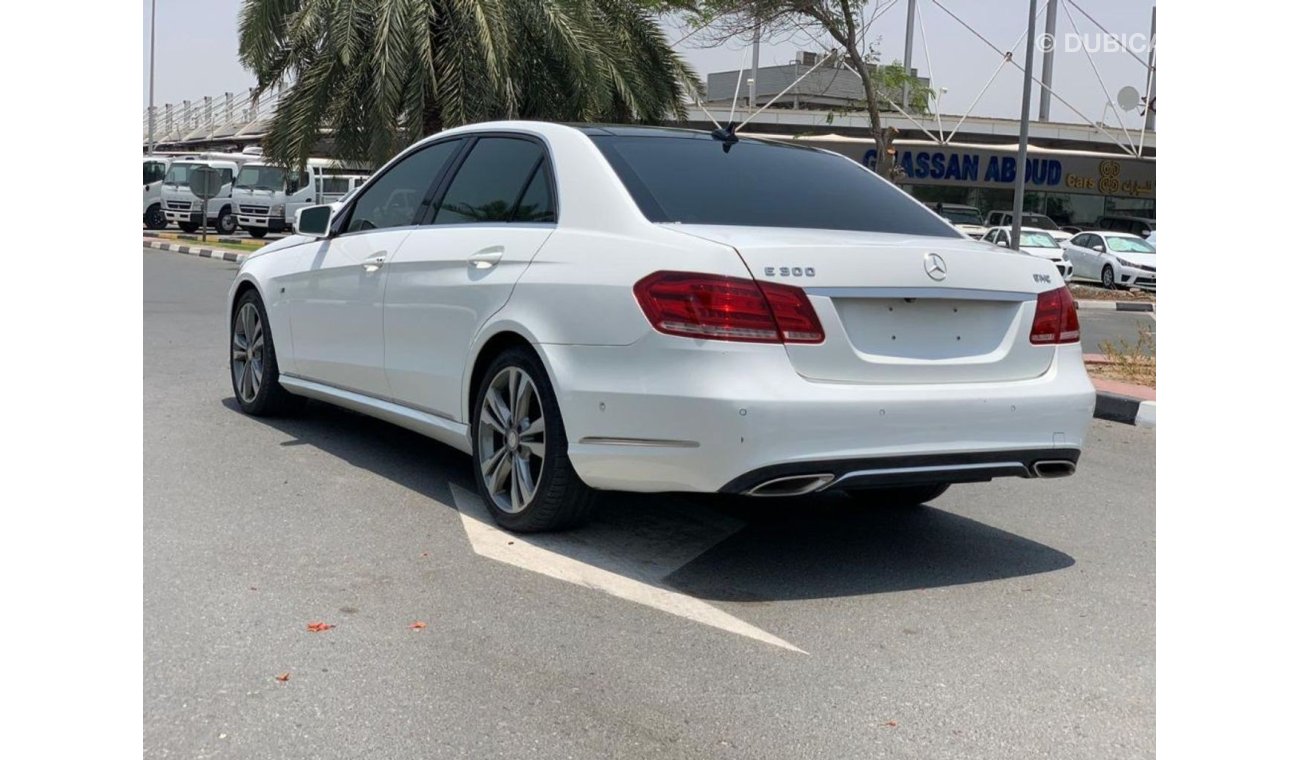 مرسيدس بنز E300 AMG KIT GCC SPECS