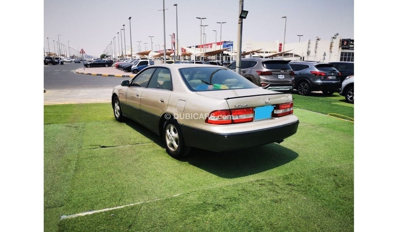 لكزس ES 300 Limited Edition