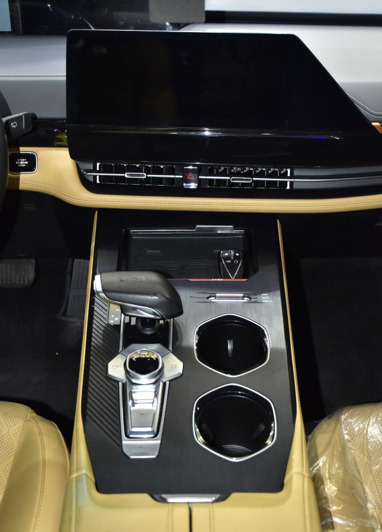 تشنجان يوني ك EXCELLENT DEAL for our Changan UNI-K AWD ( 2023 Model ) in White Color GCC Specs