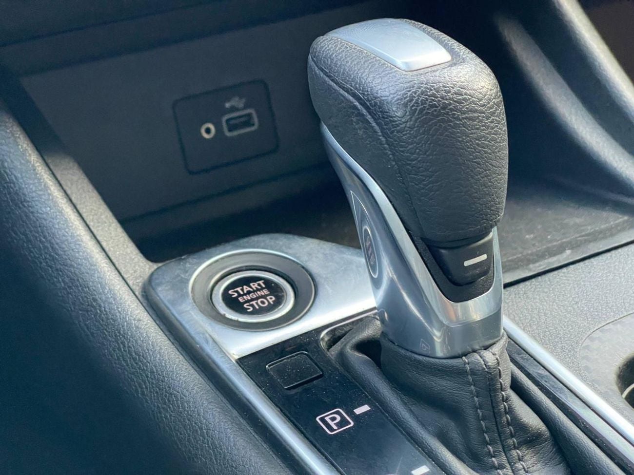 Nissan Sentra 2.0L V4 / FULL OPTION / LOW MILEAGE / RADAR / ROAD ASSIST / BLIND SPOT / RIMS