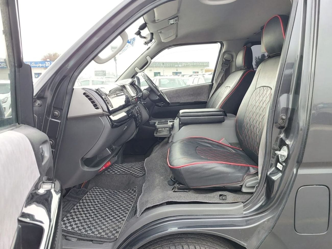 Toyota Hiace TOYOTA HIACE VAN RHD 2005 MODEL 2.0 L PETROL AUTOMATIC(PM16078)