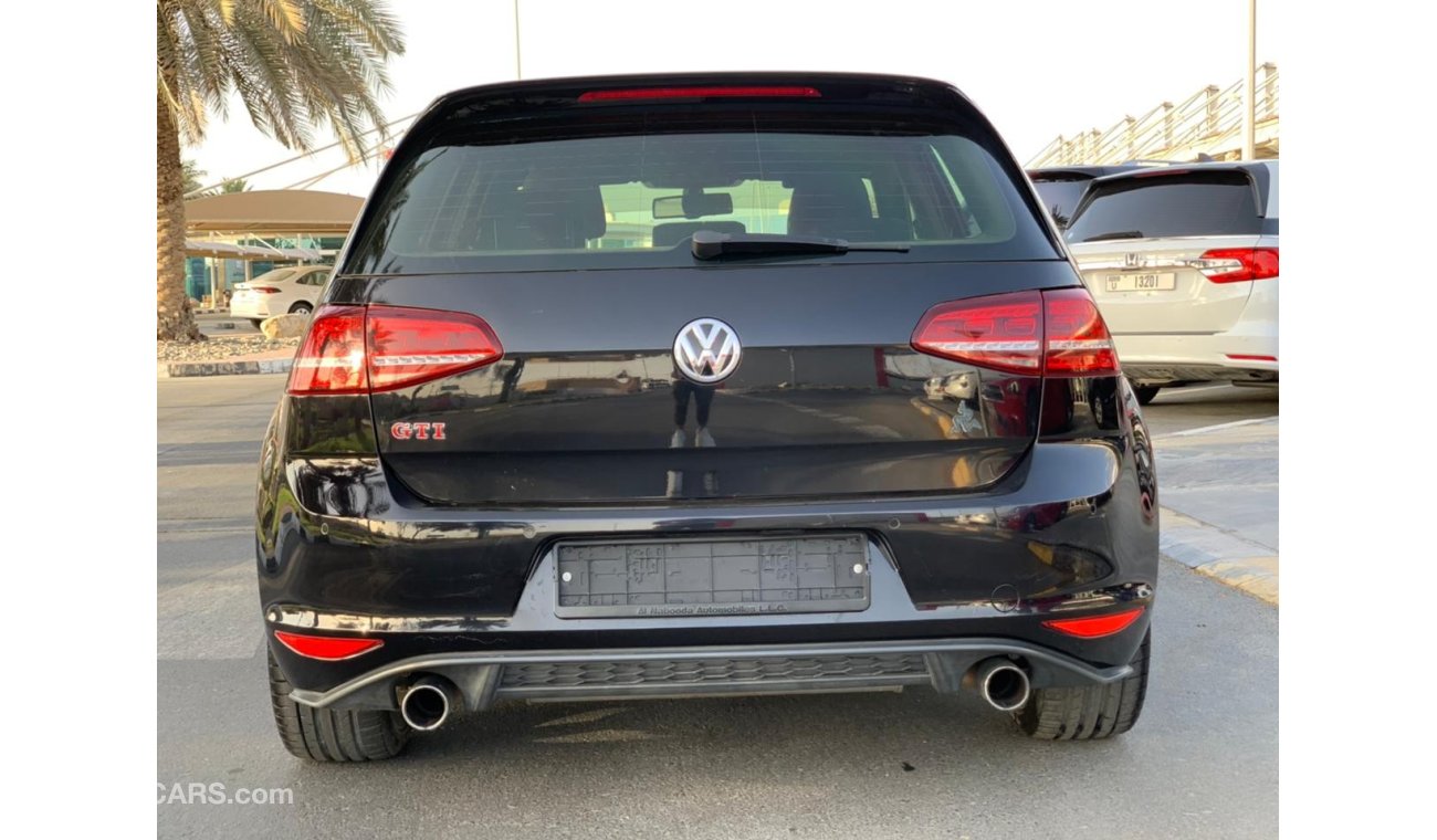 Volkswagen Golf GTI