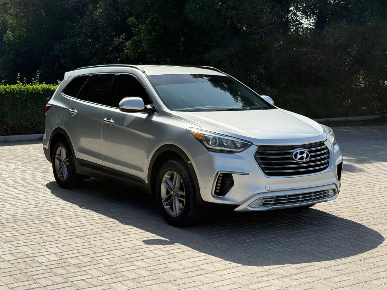 Hyundai Grand Santa Fe