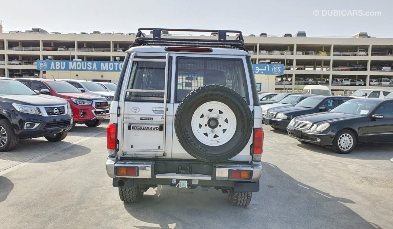 تويوتا لاند كروزر HARDTOP LIMITED EDITION