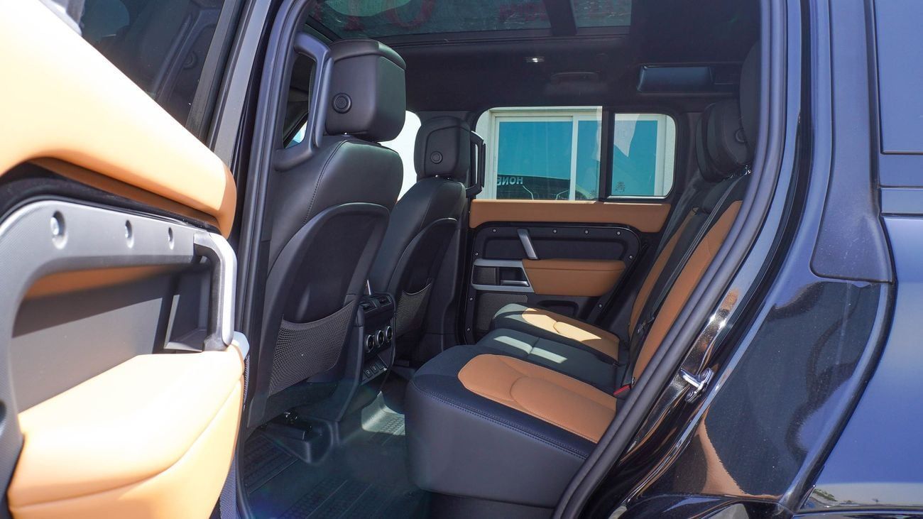 لاند روفر ديفندر HSE P300 X DYNAMIC 2.0L