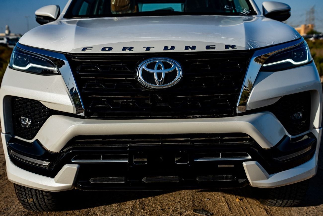 تويوتا فورتونر Toyota Fortuner 4.0L SUV 4WD 2025