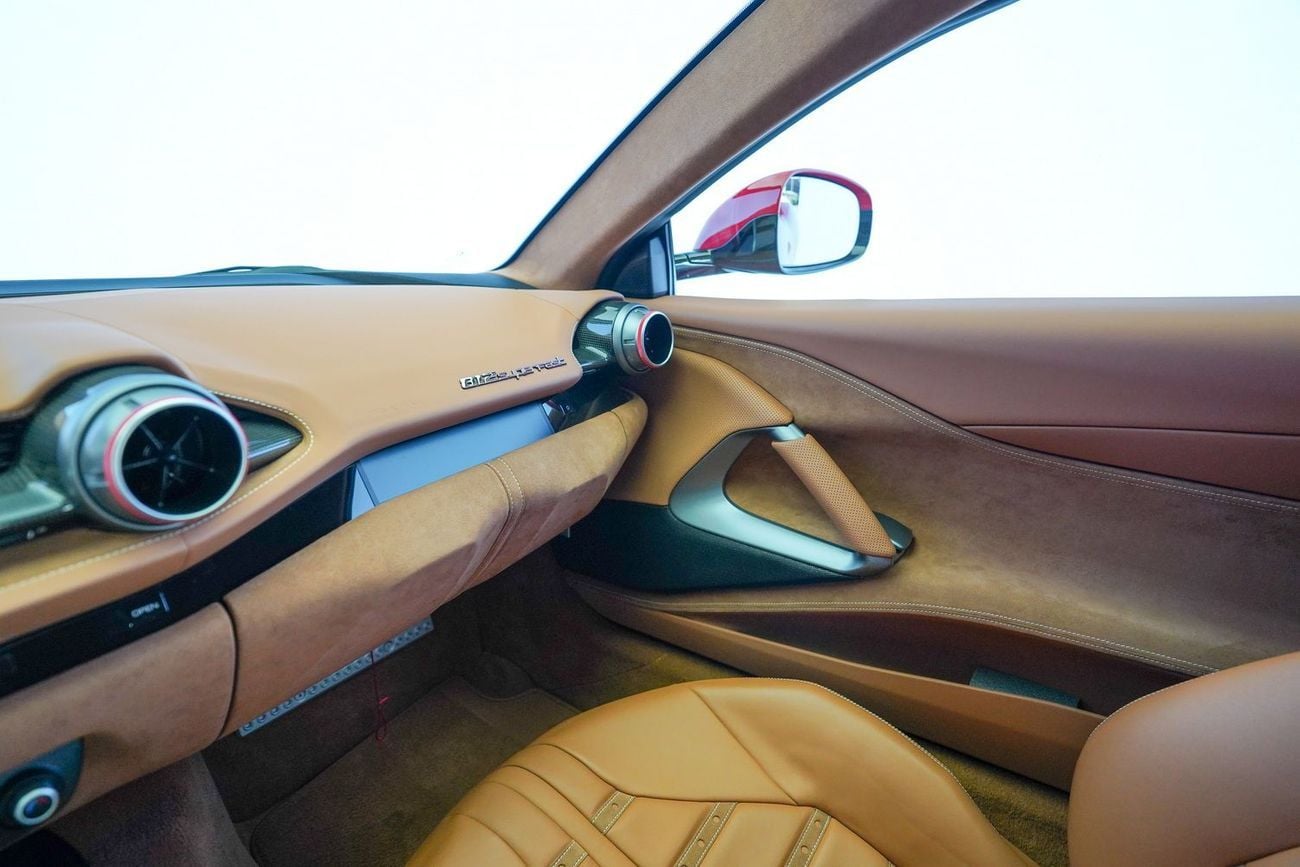 فيراري 812  سوبرفاست