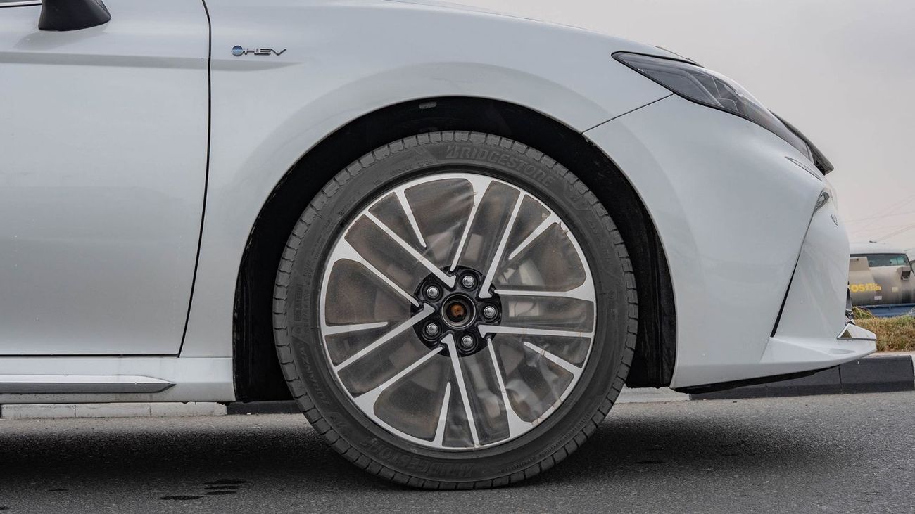 تويوتا كامري 2025 Toyota Camry Limited 2.5L AT Hybrid