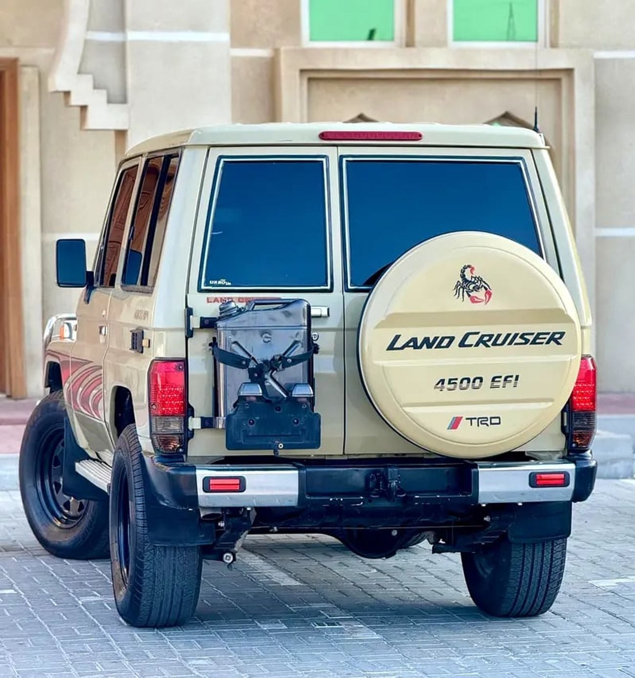 Toyota Land Cruiser تويوتا لاند كروزر ربع موديل خليجي جير عادي