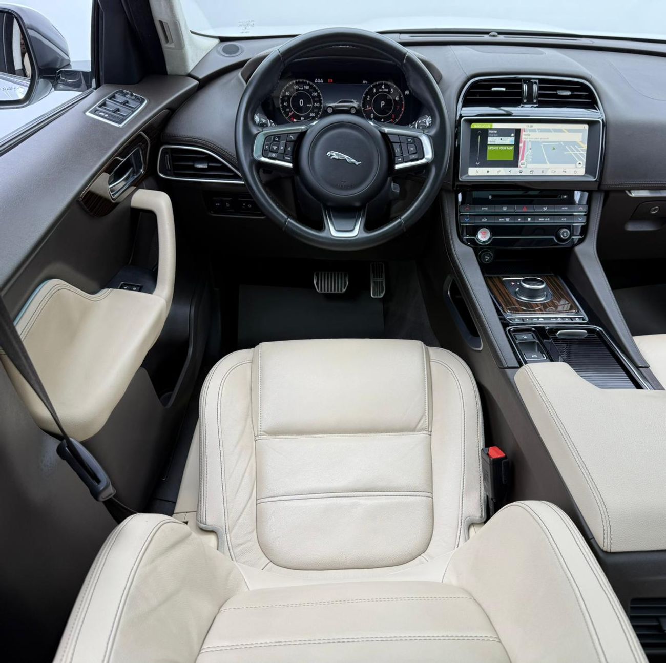 جاكوار F بيس 2019 Jaguar F-Pace 25T, Warranty, Full Jaguar Service History, Excellent Condition, GCC