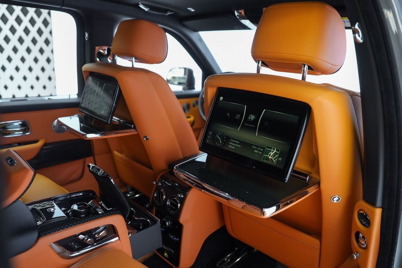 Rolls-Royce Cullinan Rolls Royce Cullinan Black Badge