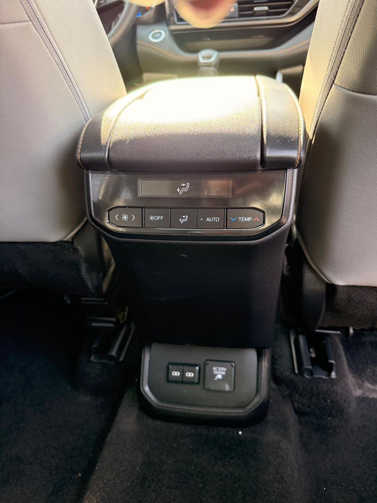 Toyota Highlander Hybrid Bronze Edition Full option 2023