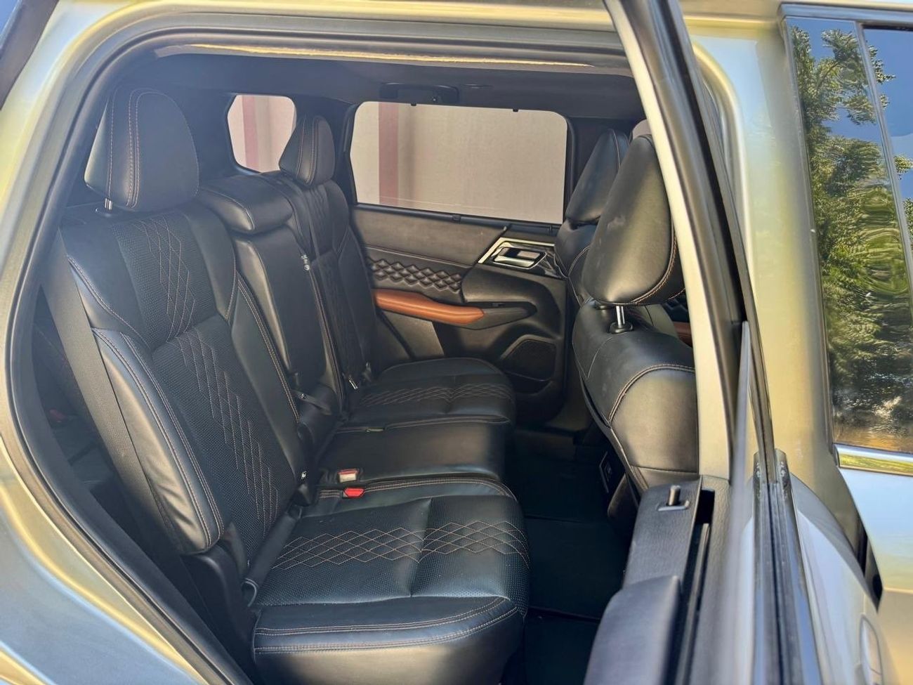 ميتسوبيشي آوتلاندر Mitsubishi Outlander 2023 TOP OF RANGE NO:1 Limited Edition GCC Spec.